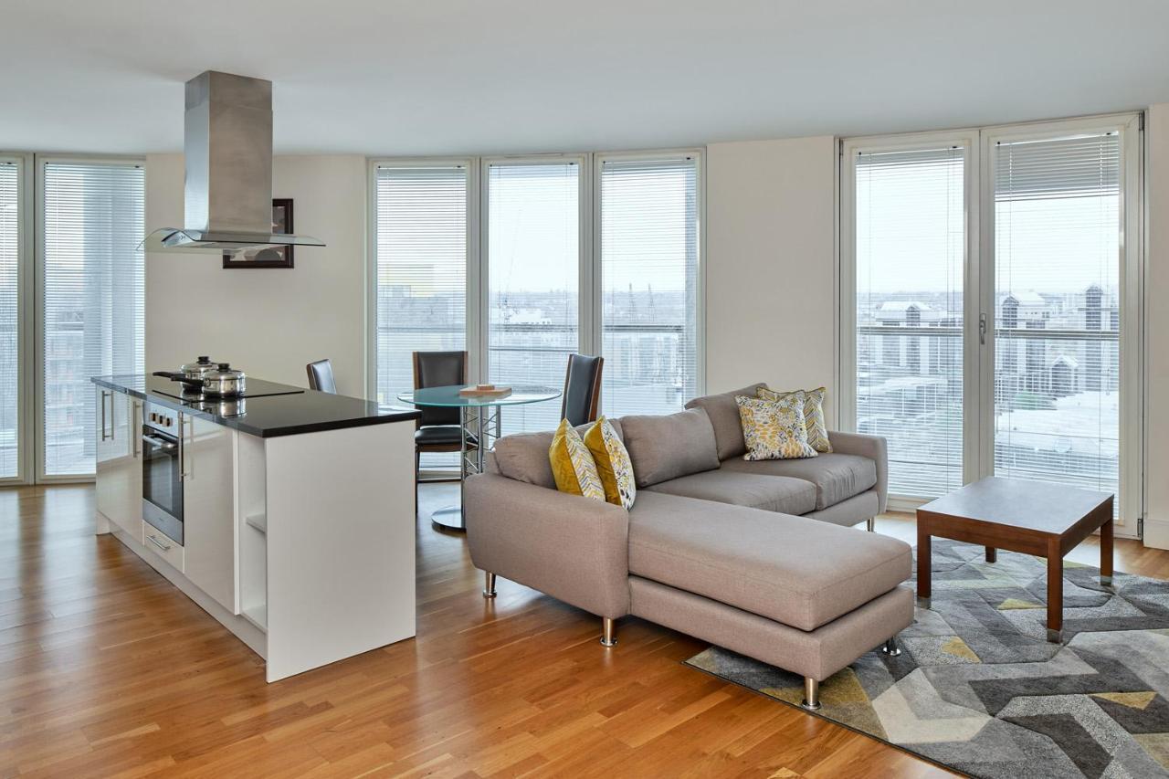 Saco Canary Wharf - Trinity Tower ลอนดอน ภายนอก รูปภาพ